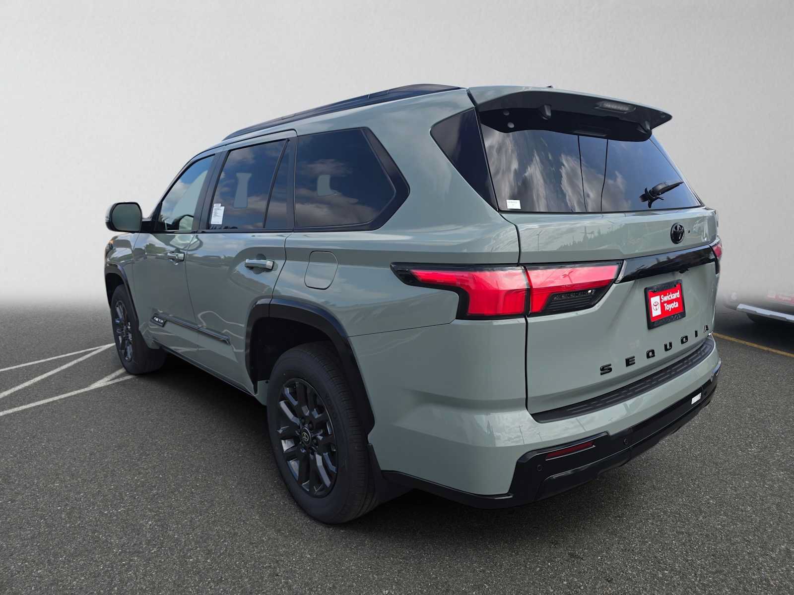 New 2026 Toyota Sequoia Platinum AWD/4WD image 5