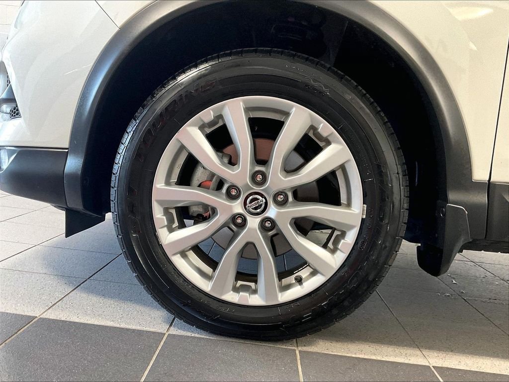 Used 2022 Nissan Rogue Sport SV AWD/4WD image 7