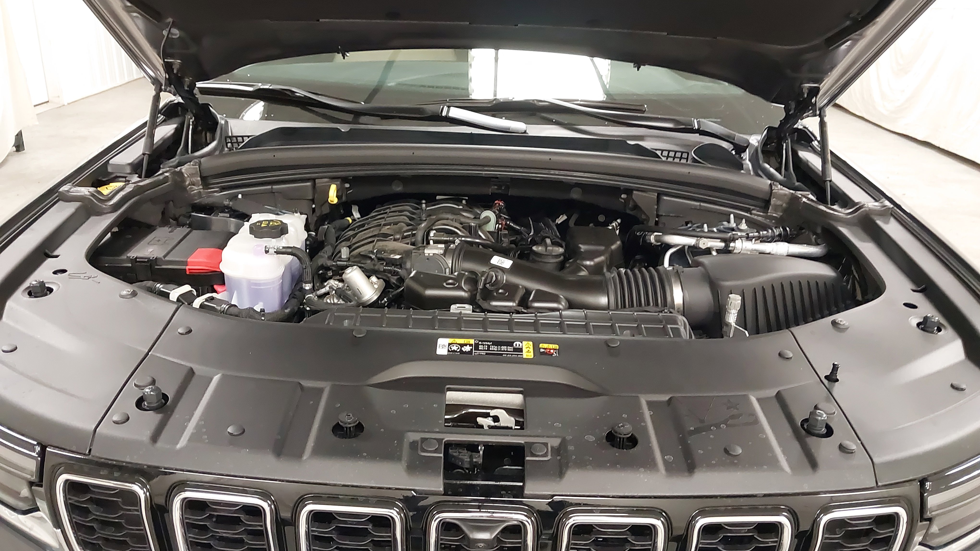 New 2025 Jeep Grand Cherokee L Limited w/ Luxury Tech Group II image 30