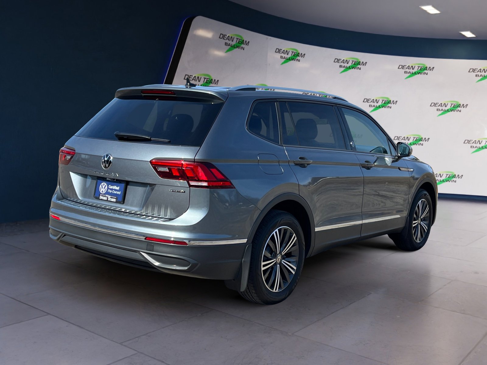 Certified 2024 Volkswagen Tiguan Wolfsburg Edition image 8