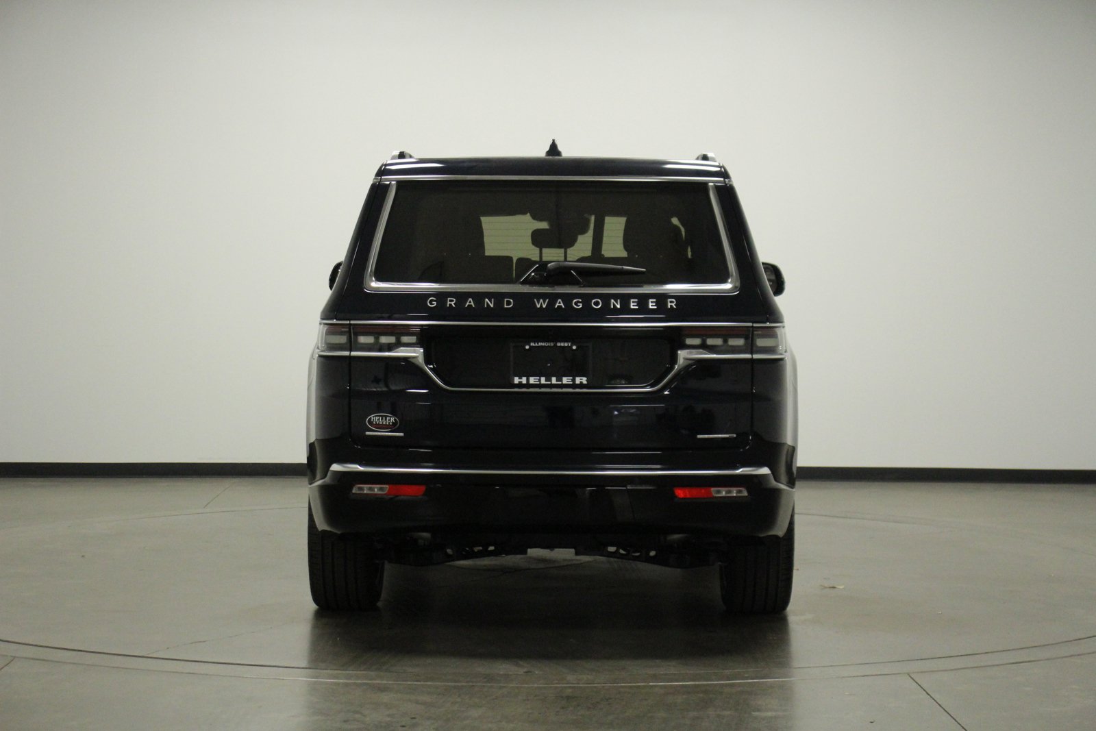 New 2023 Jeep Grand Wagoneer Series III AWD/4WD image 5