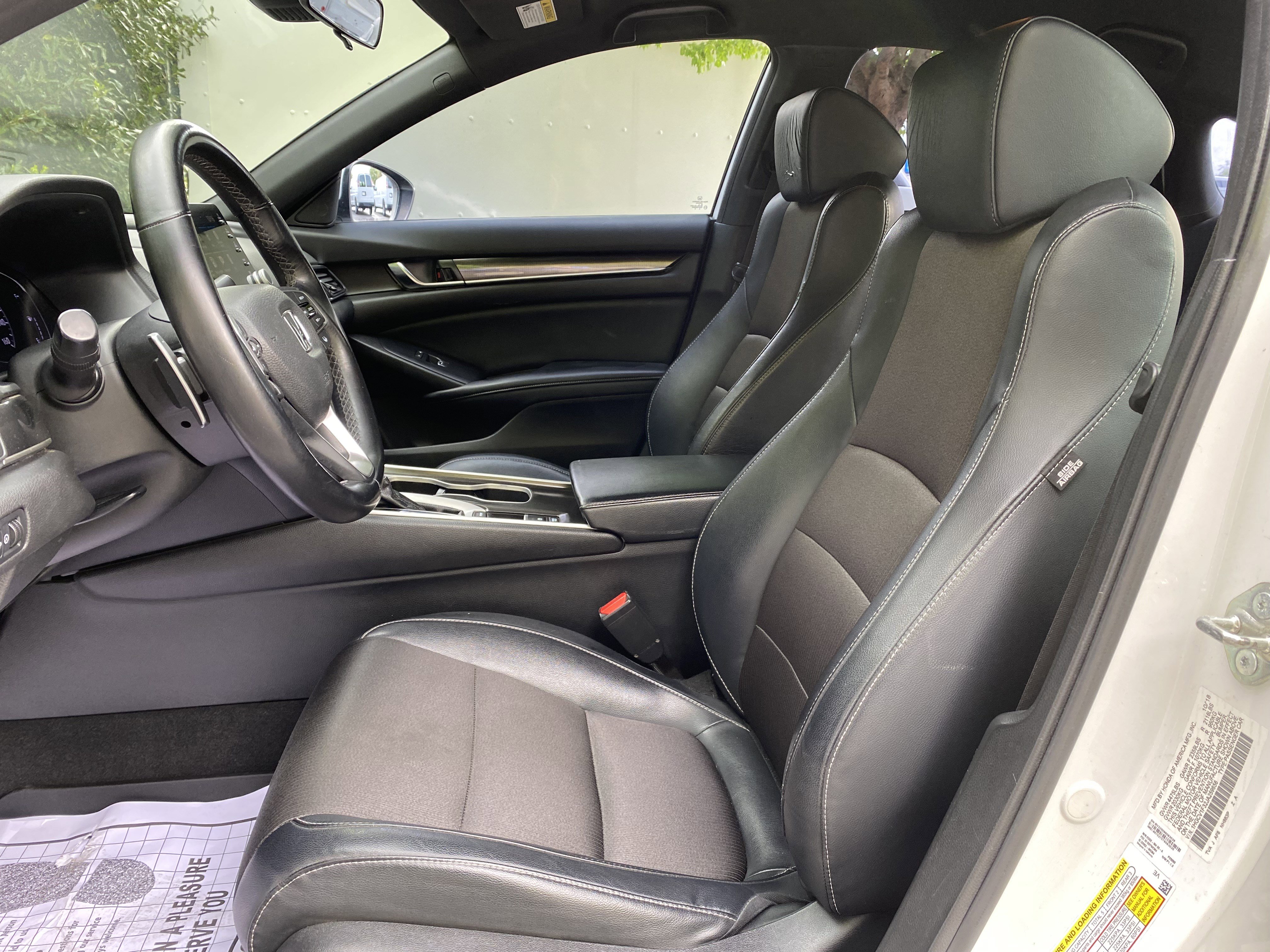 Used 2018 Honda Accord Sport image 32