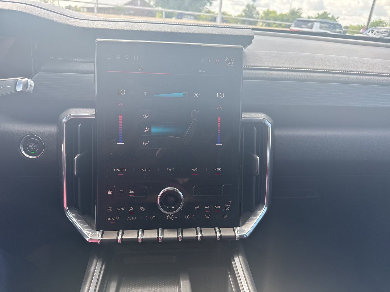 Used 2024 GMC Acadia Elevation image 12