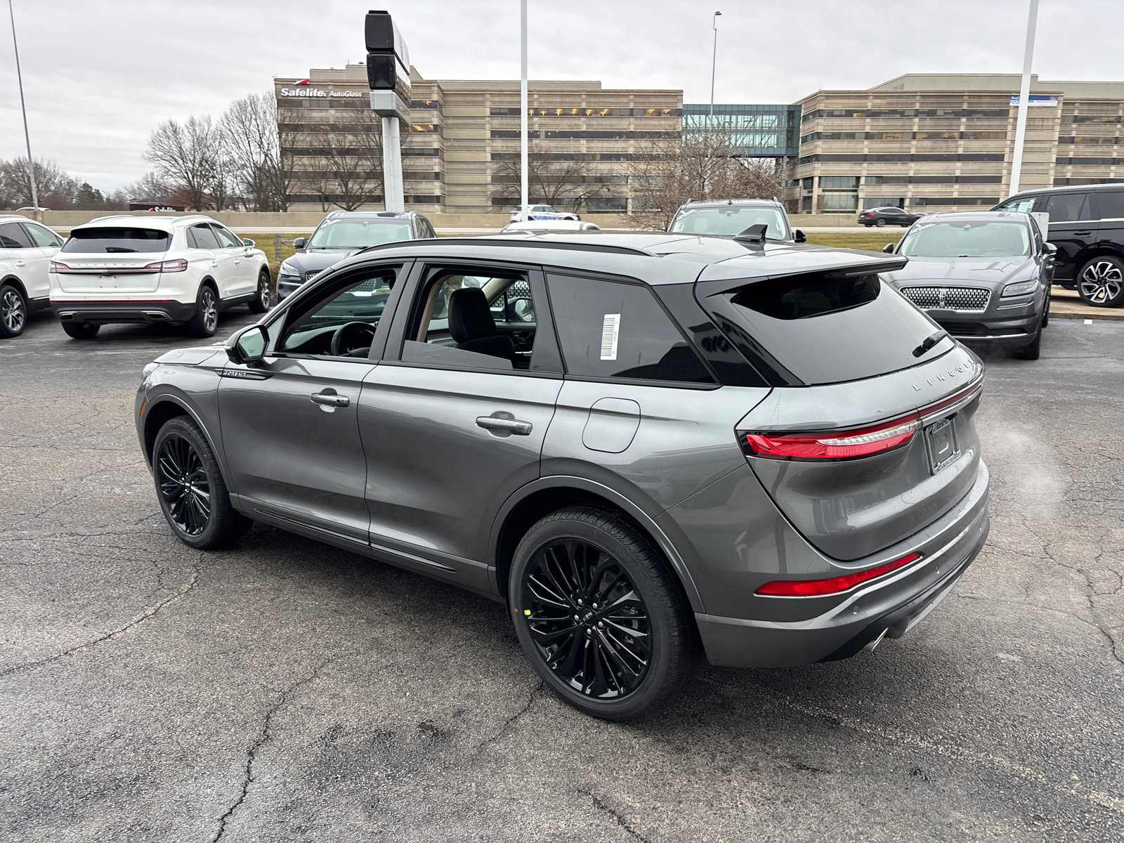 New 2026 Lincoln Corsair Premiere image 5