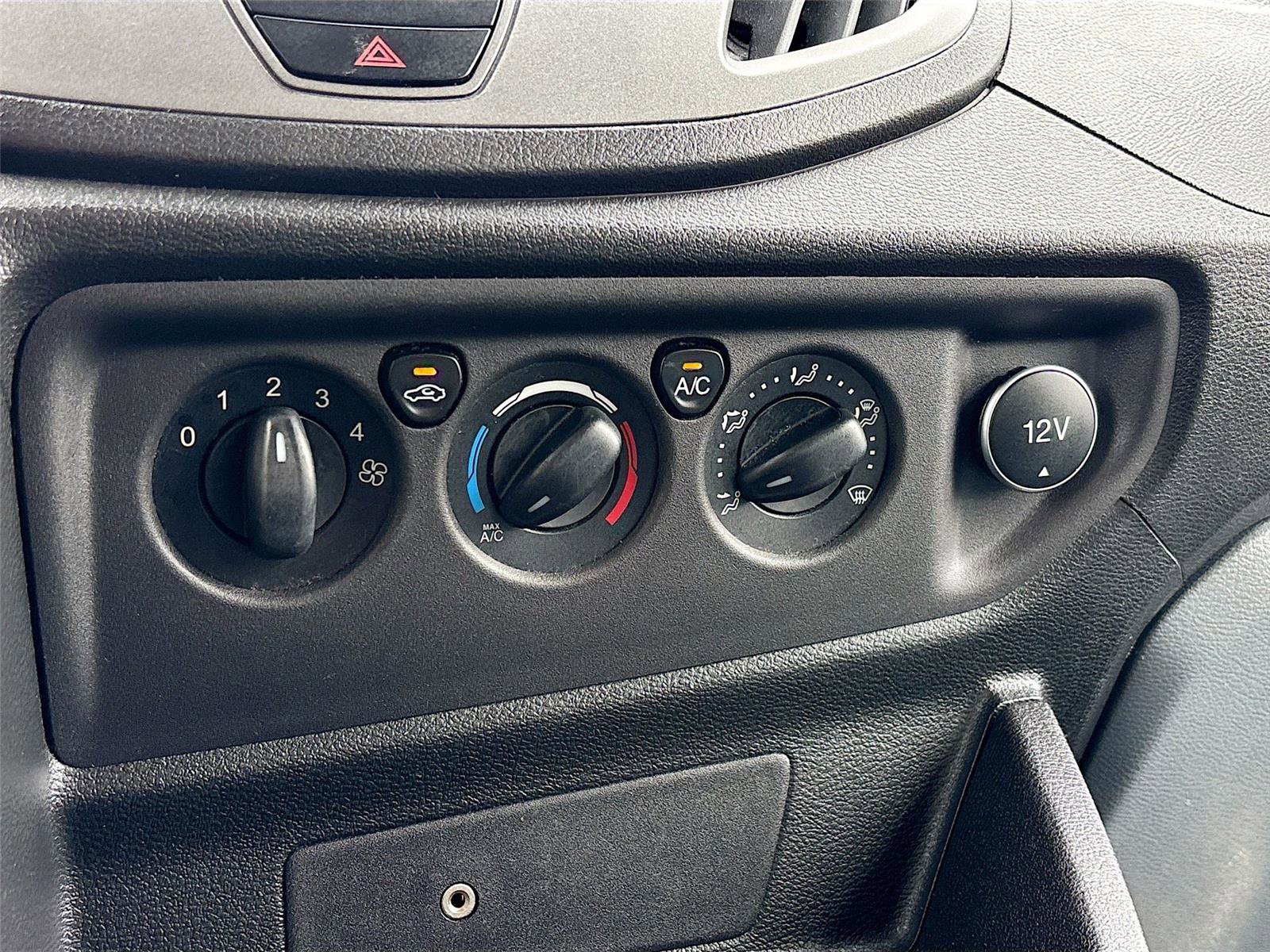 Used 2019 Ford Transit 350 XL image 15