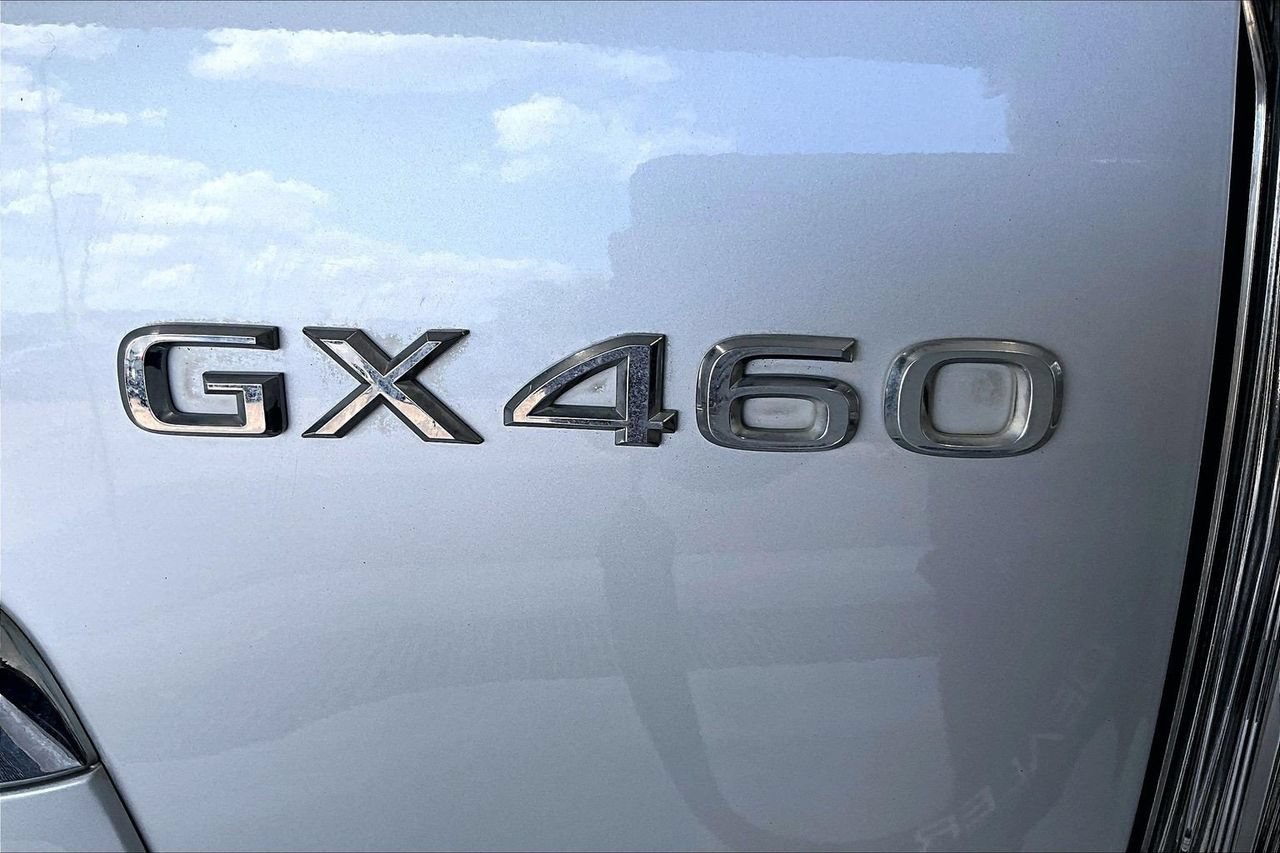 Used 2014 Lexus GX 460 w/ Premium Package AWD/4WD image 7