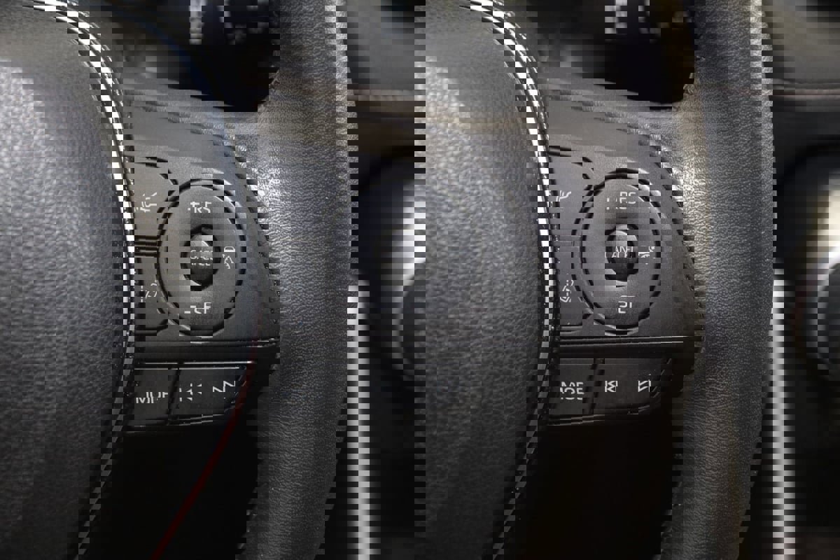 Used 2022 Toyota RAV4 Limited AWD/4WD image 31