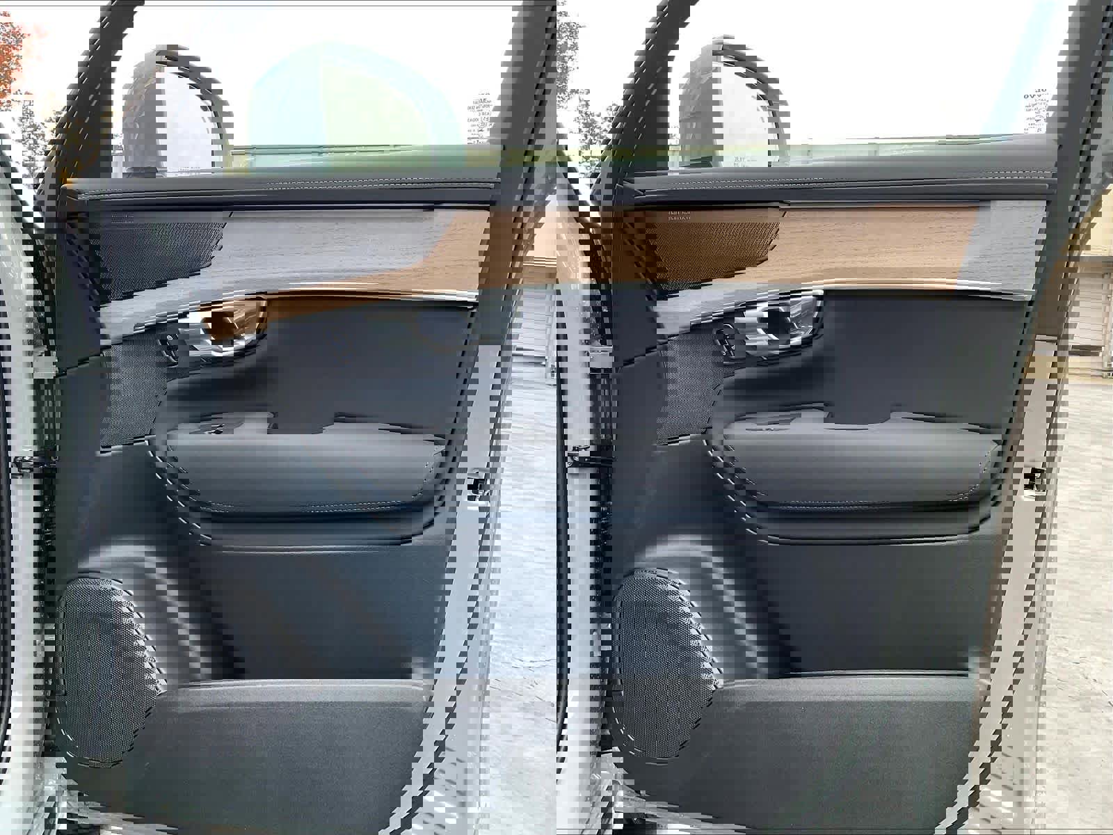 New 2026 Volvo XC90 B5 Plus w/ Protection Package image 31