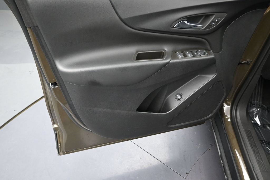 Used 2023 Chevrolet Equinox LT FWD image 11