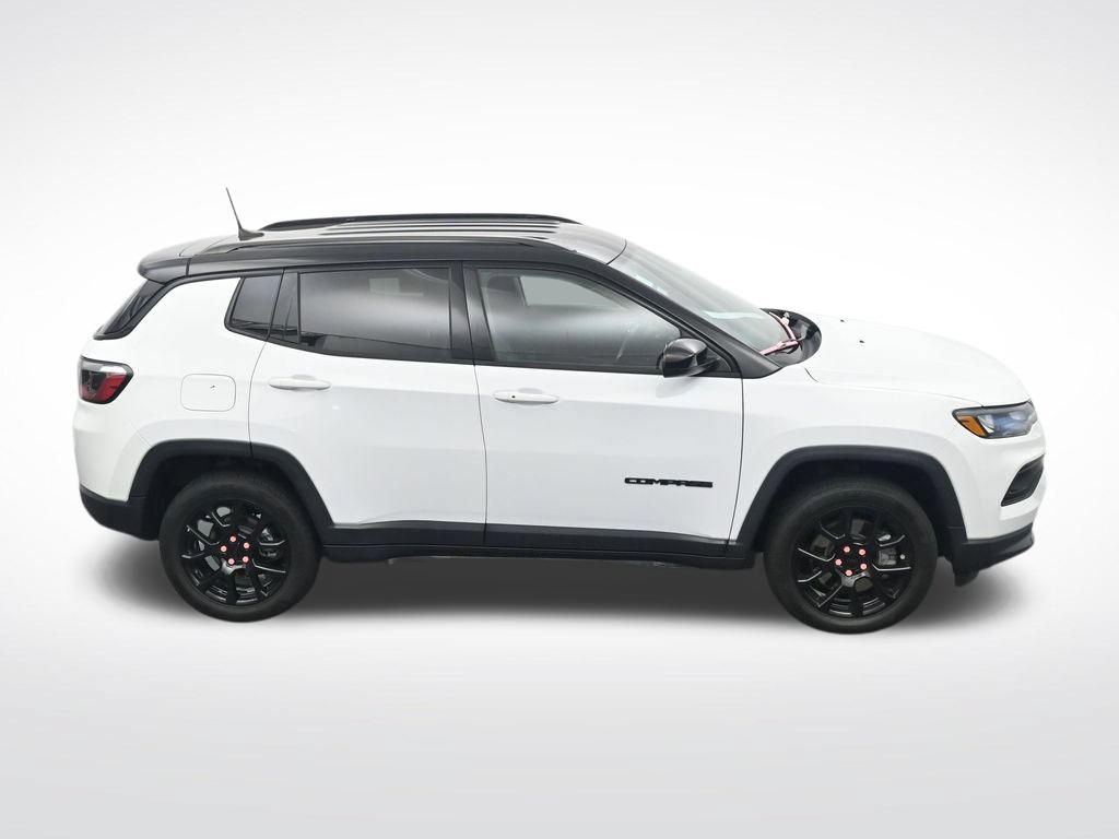 Used 2023 Jeep Compass Latitude AWD/4WD image 24