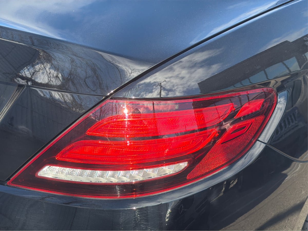 Used 2020 Mercedes-Benz SLC 300 w/ Premium Package image 35