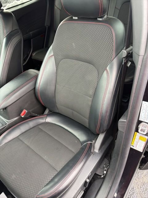 Used 2025 Ford Escape ST-Line image 11