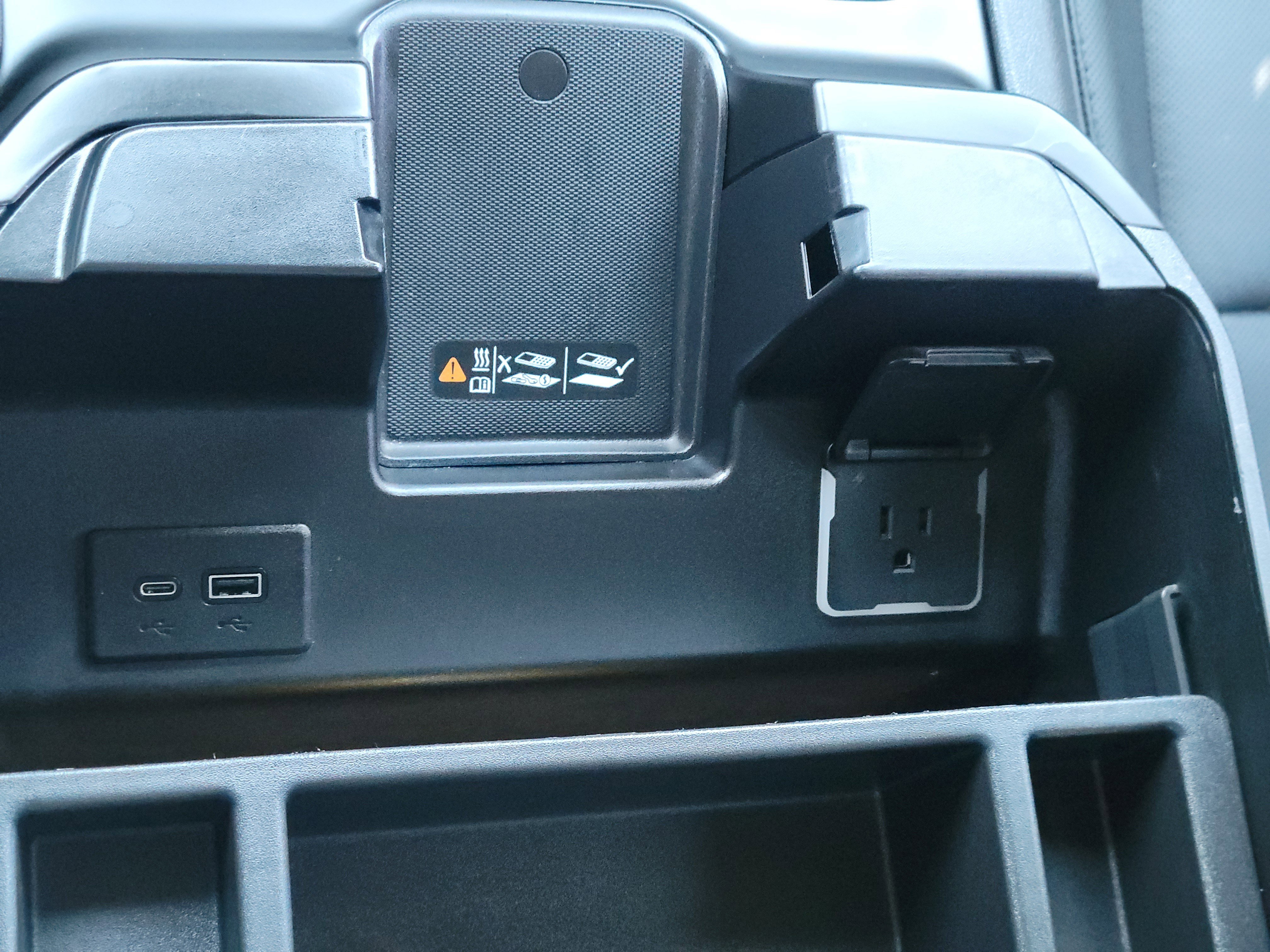 Used 2024 GMC Sierra 1500 AT4 w/ AT4 Preferred Package image 22