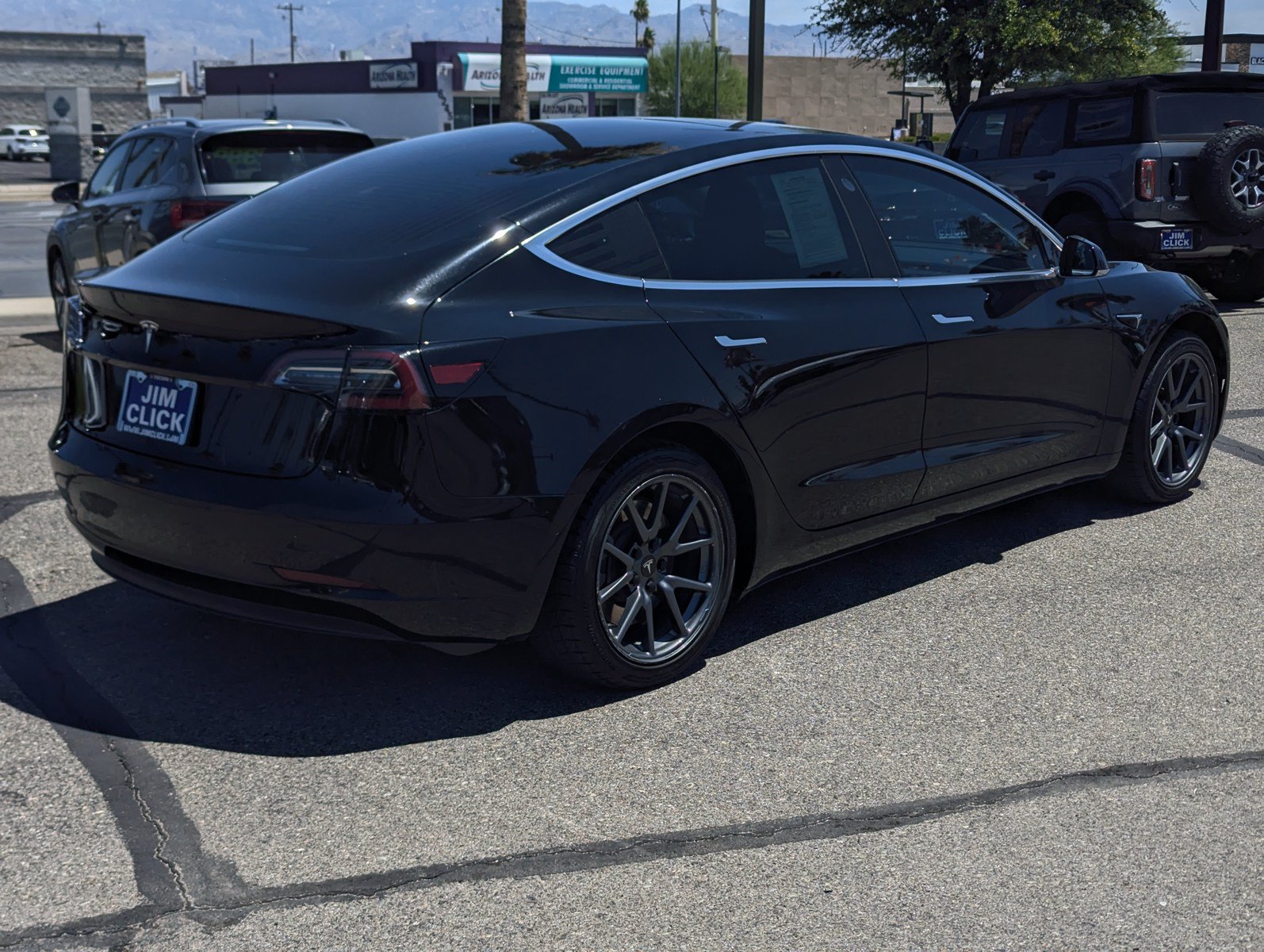 Used 2019 Tesla Model 3 Mid Range RWD image 2
