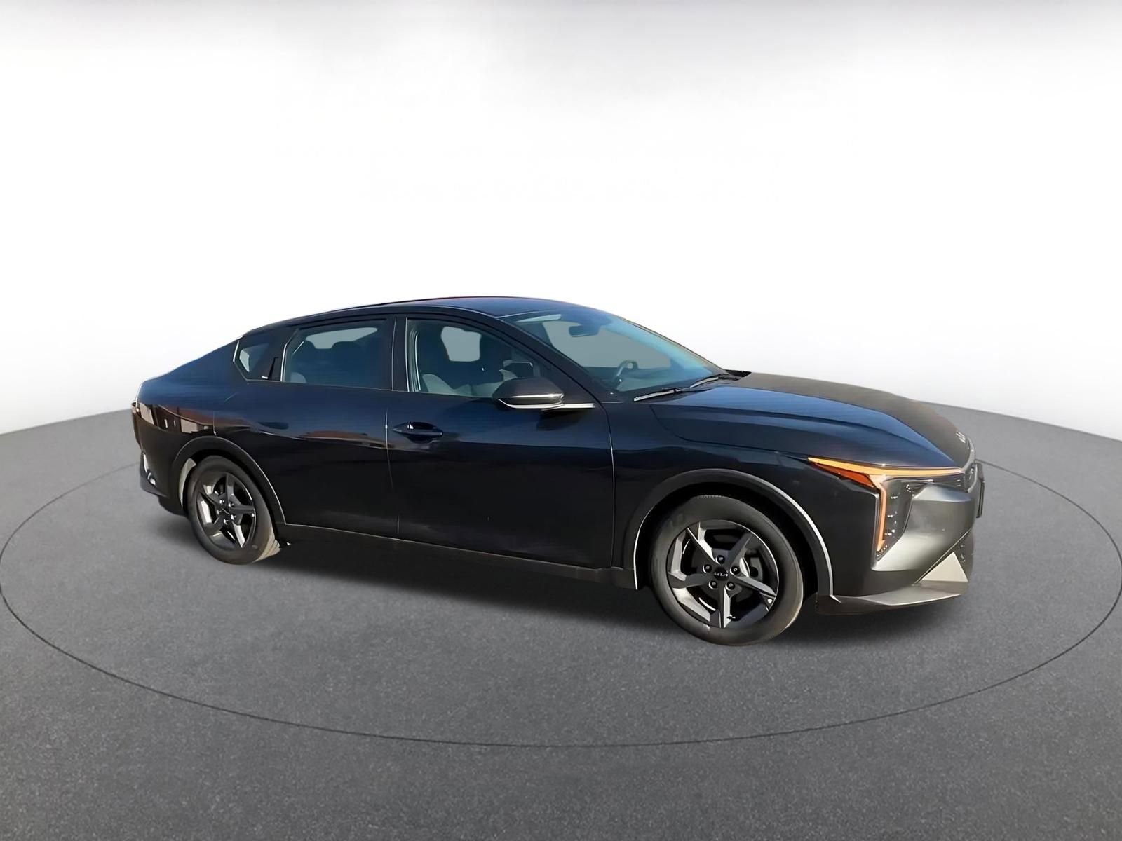 Used 2025 Kia K4 FWD video 2