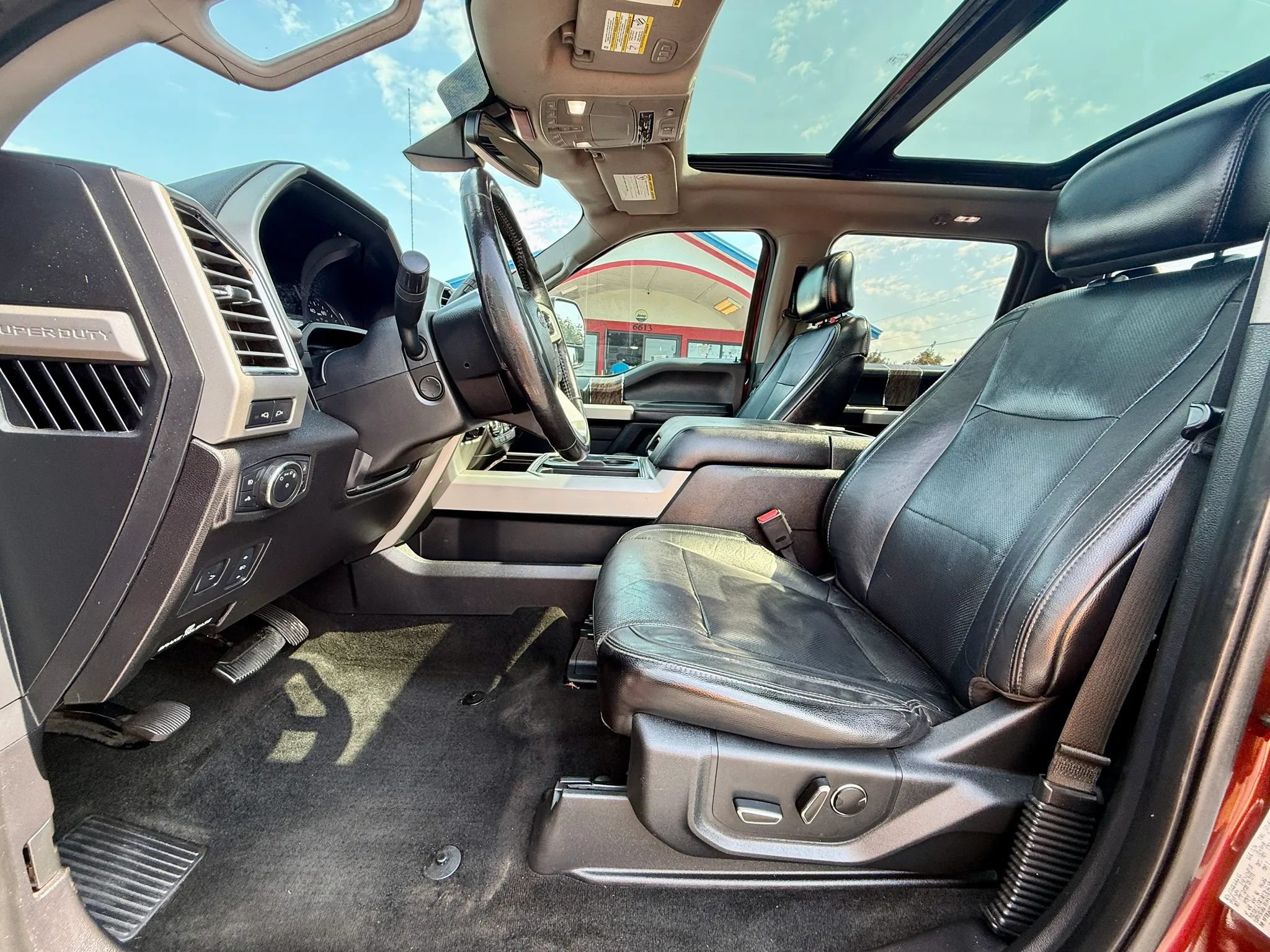 Used 2017 Ford F350 Lariat w/ Lariat Ultimate Package AWD/4WD image 9