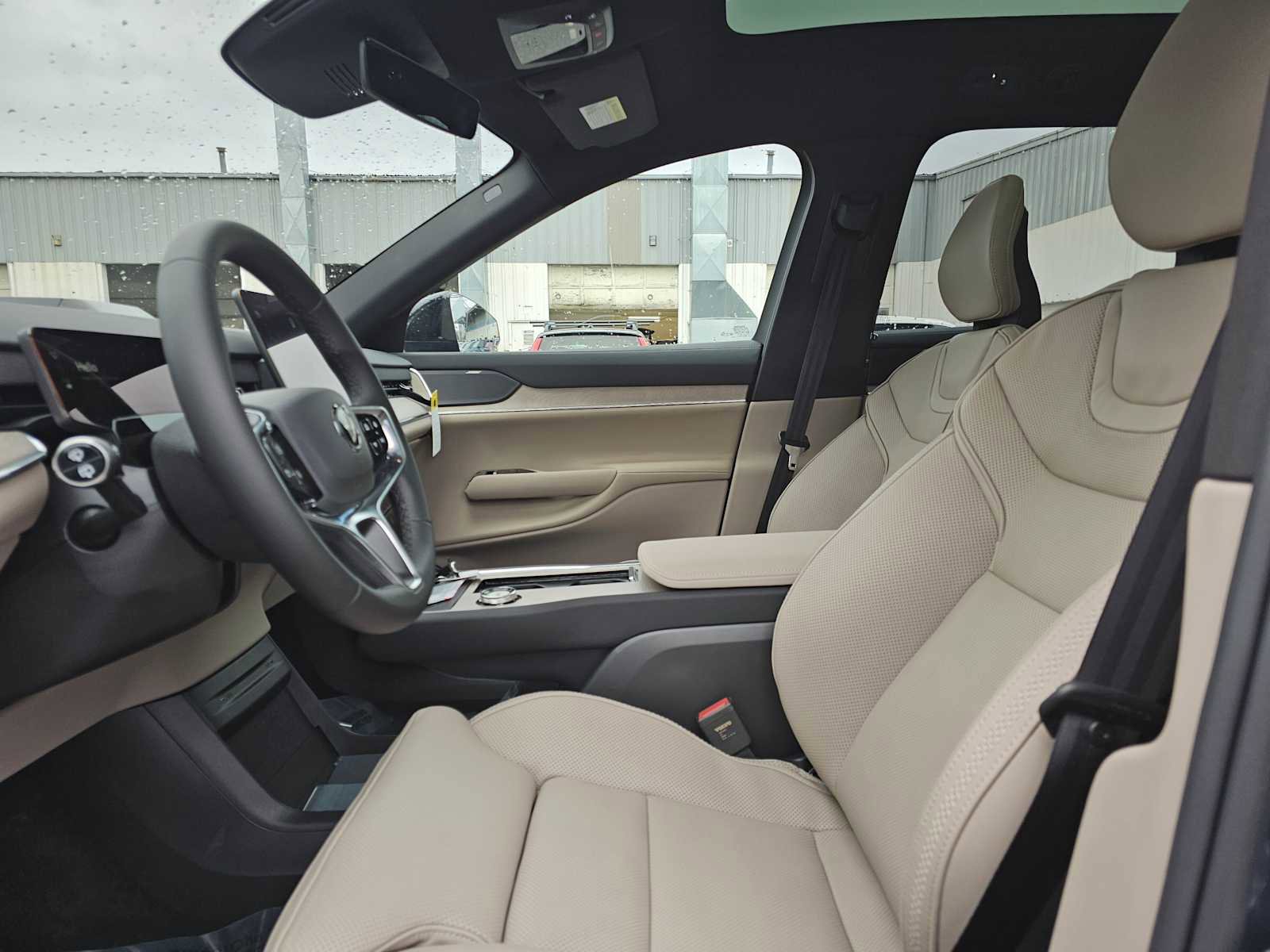 New 2026 Volvo EX90 Ultra image 22