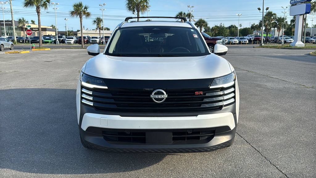 Used 2025 Nissan Kicks SR w/ SR Premium Package FWD image 9