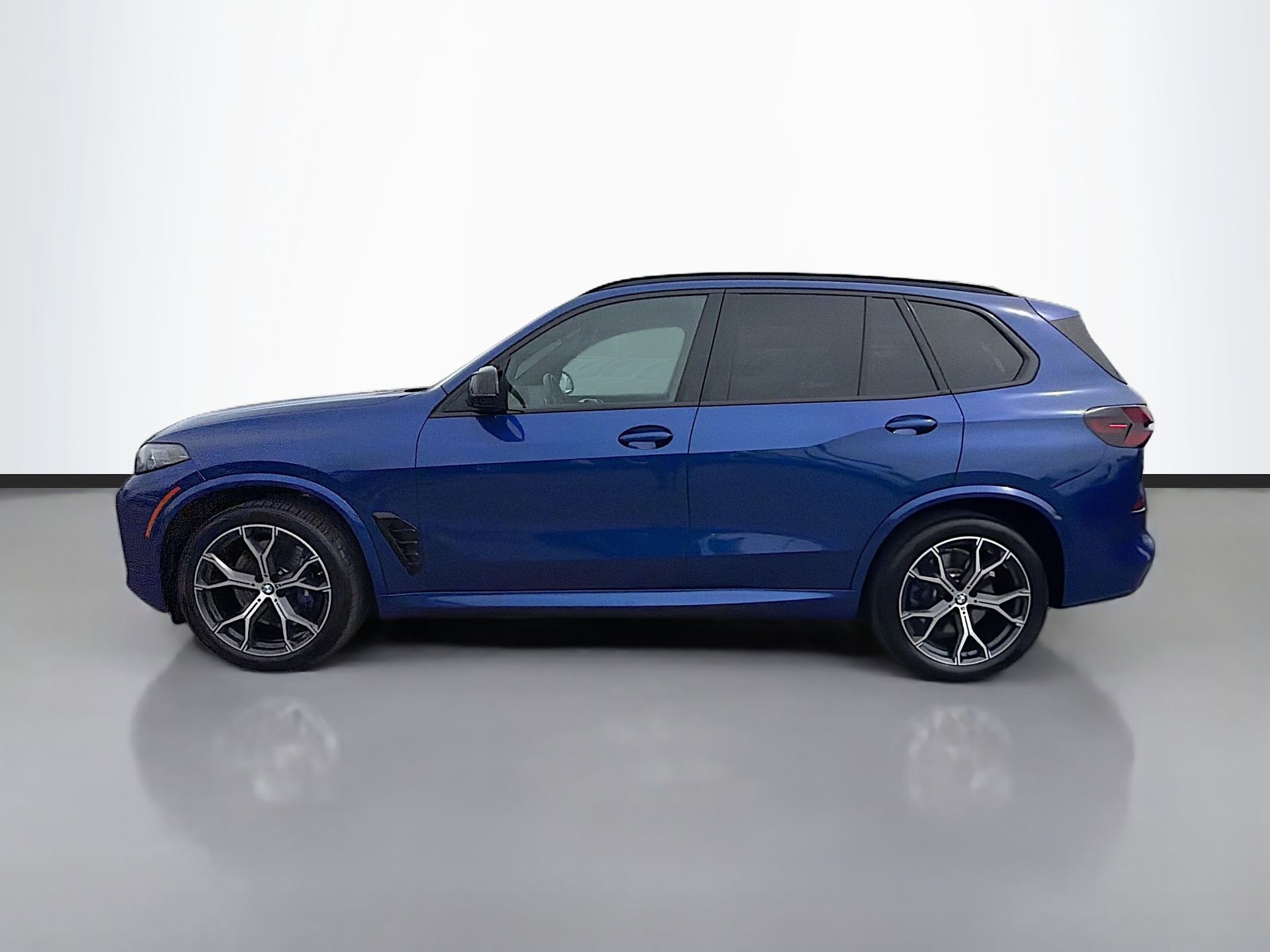 Certified 2026 BMW X5 M60i image 7