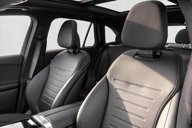 Certified 2026 Mercedes-Benz GLC 300 4MATIC image 12
