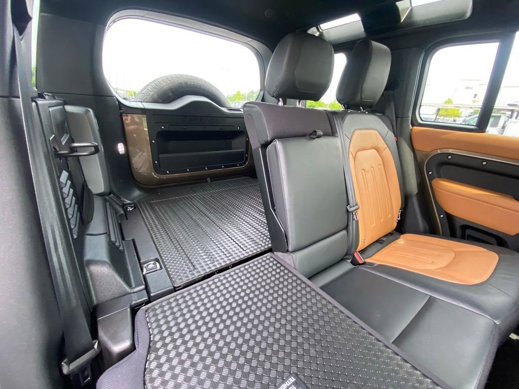 Used 2020 Land Rover Defender 110 X AWD/4WD image 30