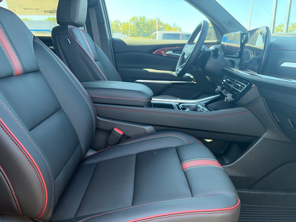 New 2027 Chevrolet Traverse RS w/ LPO, Floor Liner Package AWD/4WD image 44