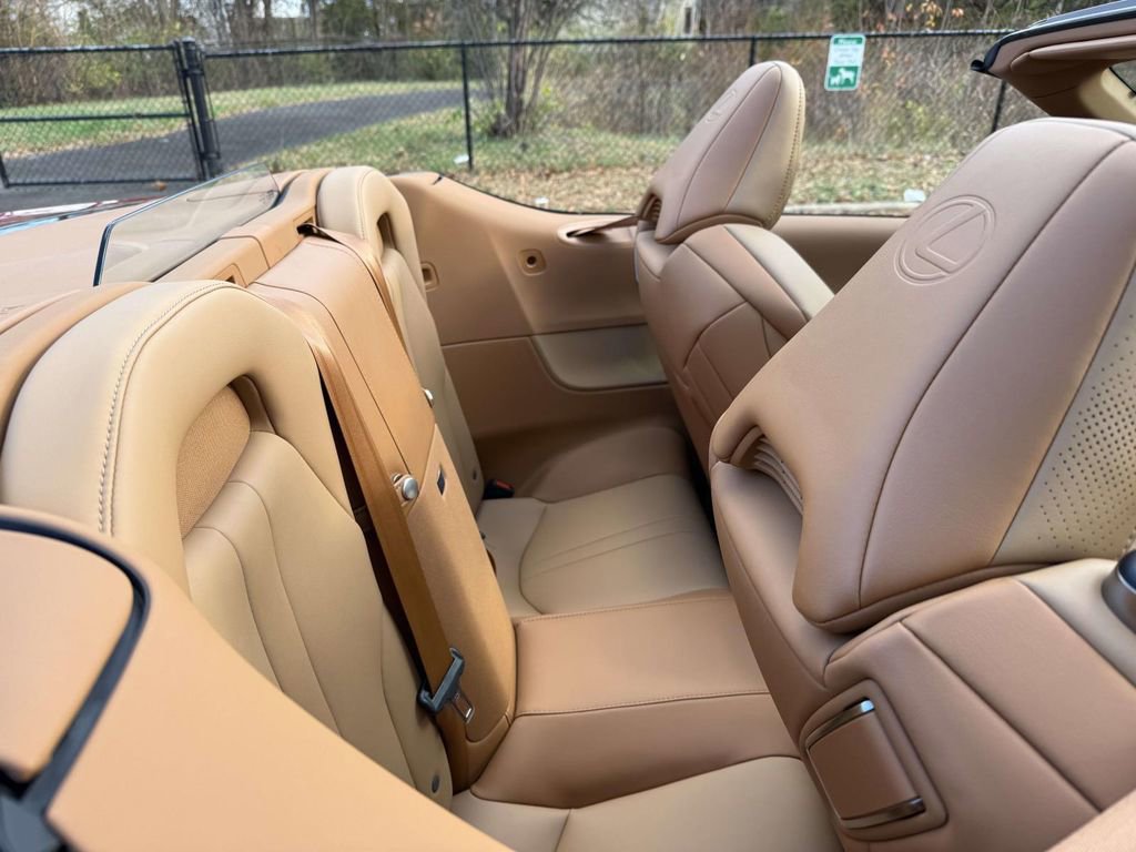 Used 2021 Lexus LC 500 Convertible image 17
