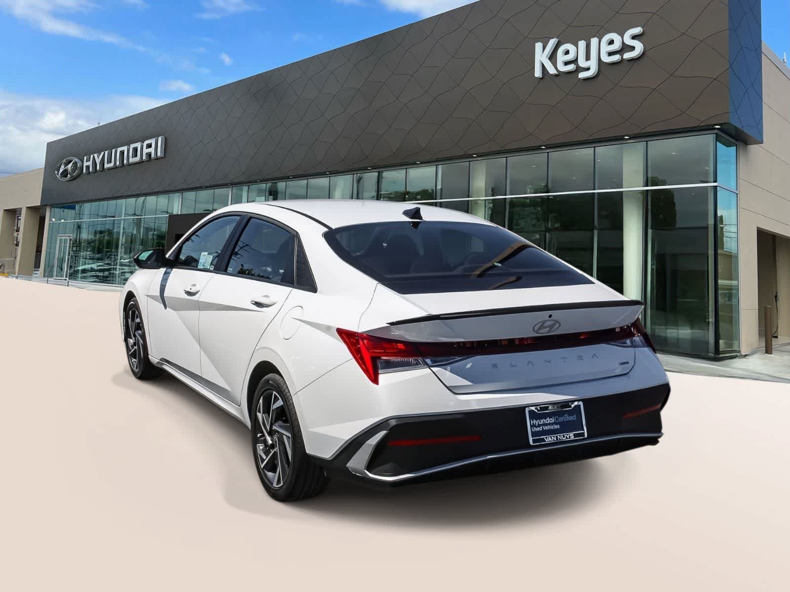 Certified 2025 Hyundai Elantra SEL FWD image 7