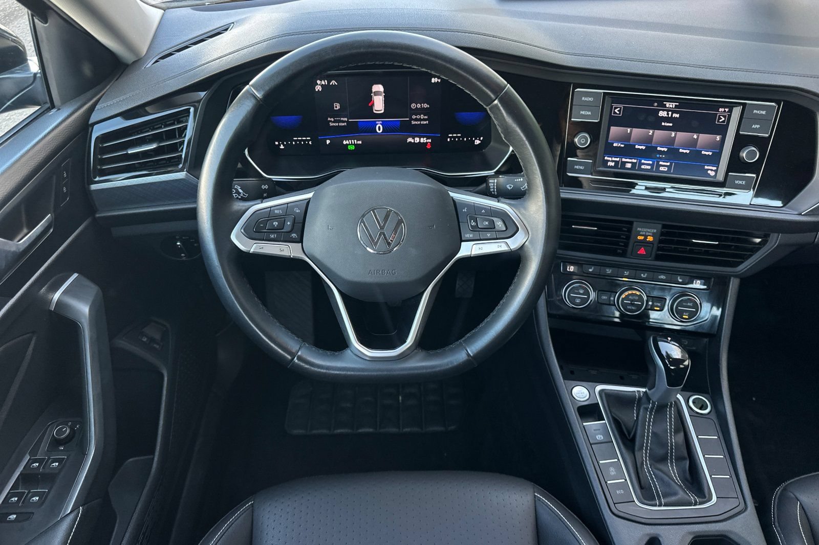 Used 2024 Volkswagen Jetta SE FWD image 14