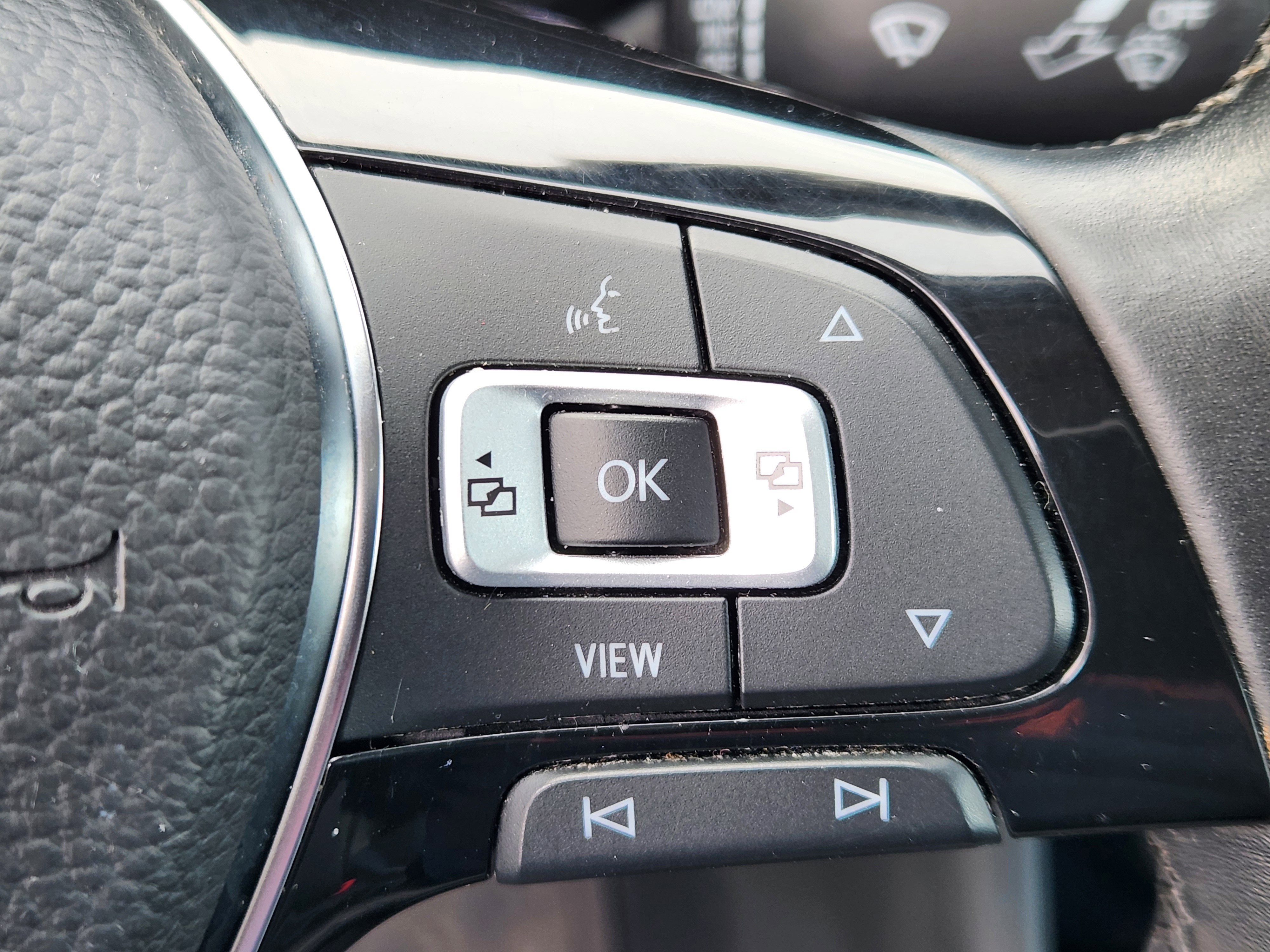 Used 2019 Volkswagen Jetta SEL image 24