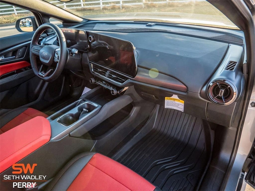 New 2025 Chevrolet Equinox EV RS w/ LPO, Illumination Package image 15