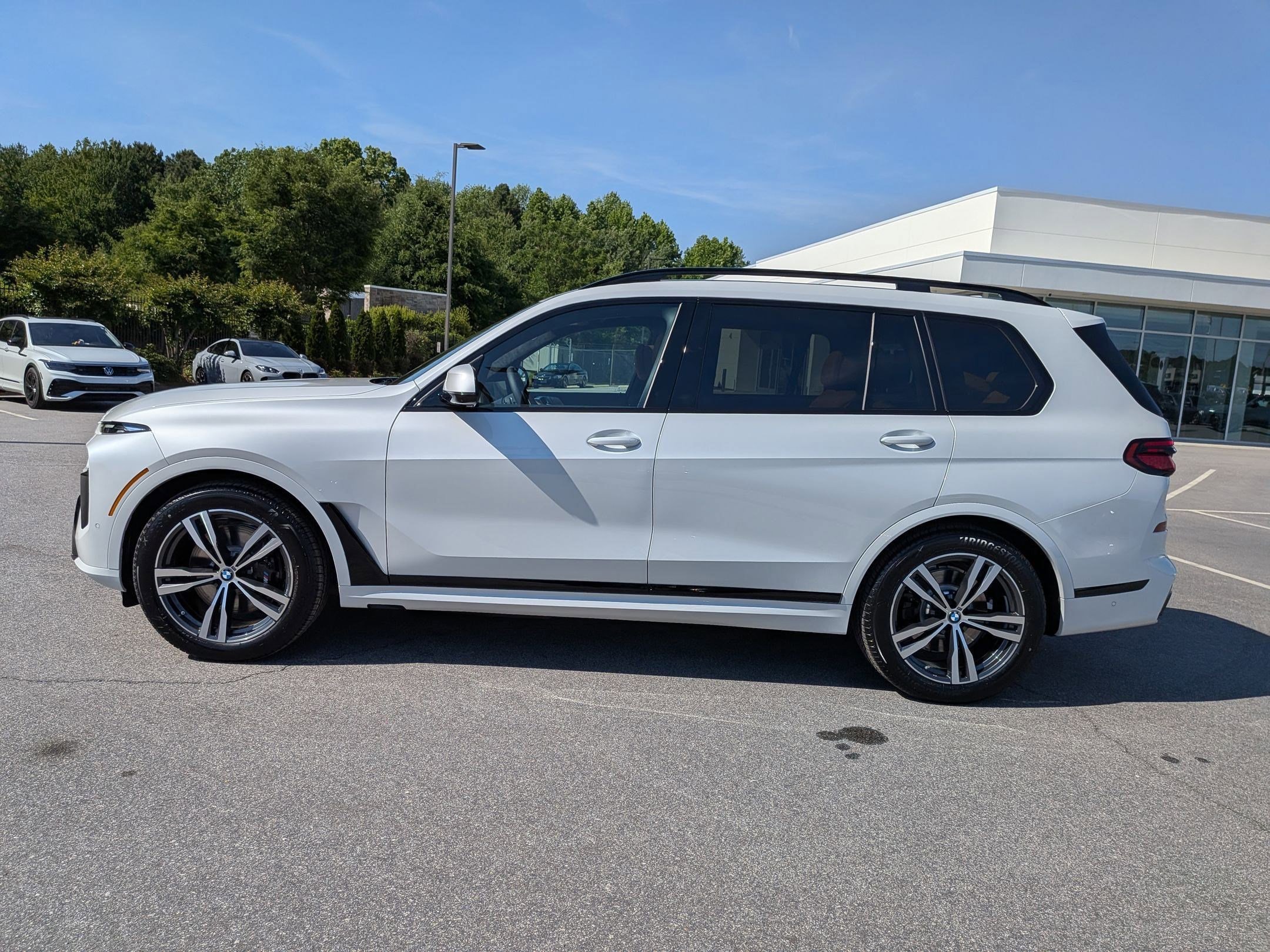 New 2027 BMW X7 xDrive40i w/ Executive Package AWD/4WD image 6