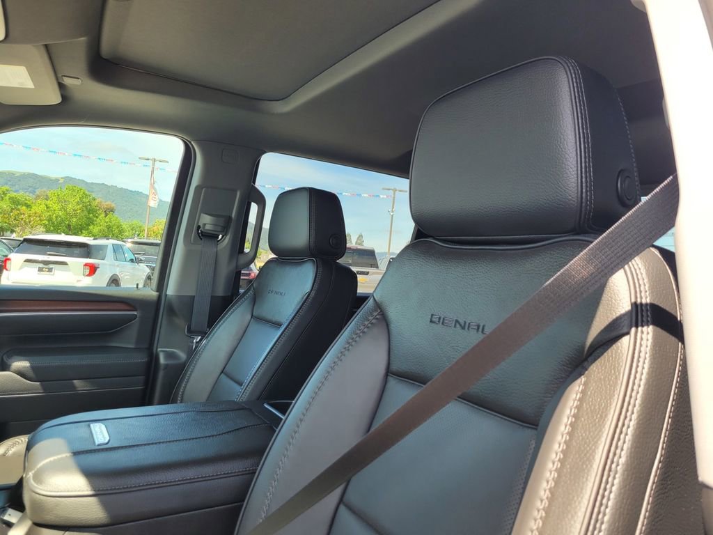 New 2026 GMC Sierra 3500 Denali w/ Denali Reserve Package AWD/4WD image 12