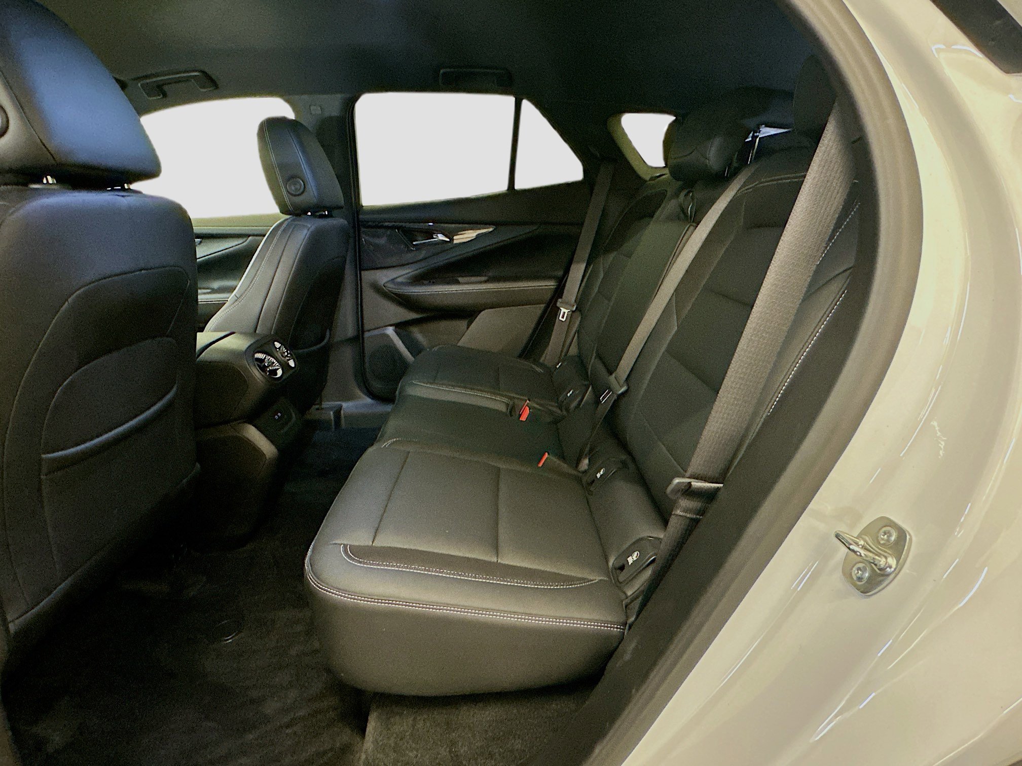 Used 2024 Chevrolet Blazer EV LT AWD/4WD image 29