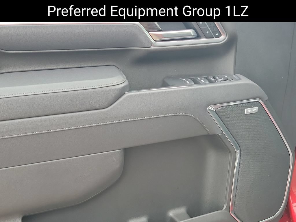 Used 2025 Chevrolet Silverado 2500 LTZ w/ LTZ Convenience Package AWD/4WD image 9