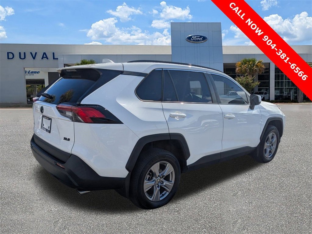 Used 2022 Toyota RAV4 XLE image 4