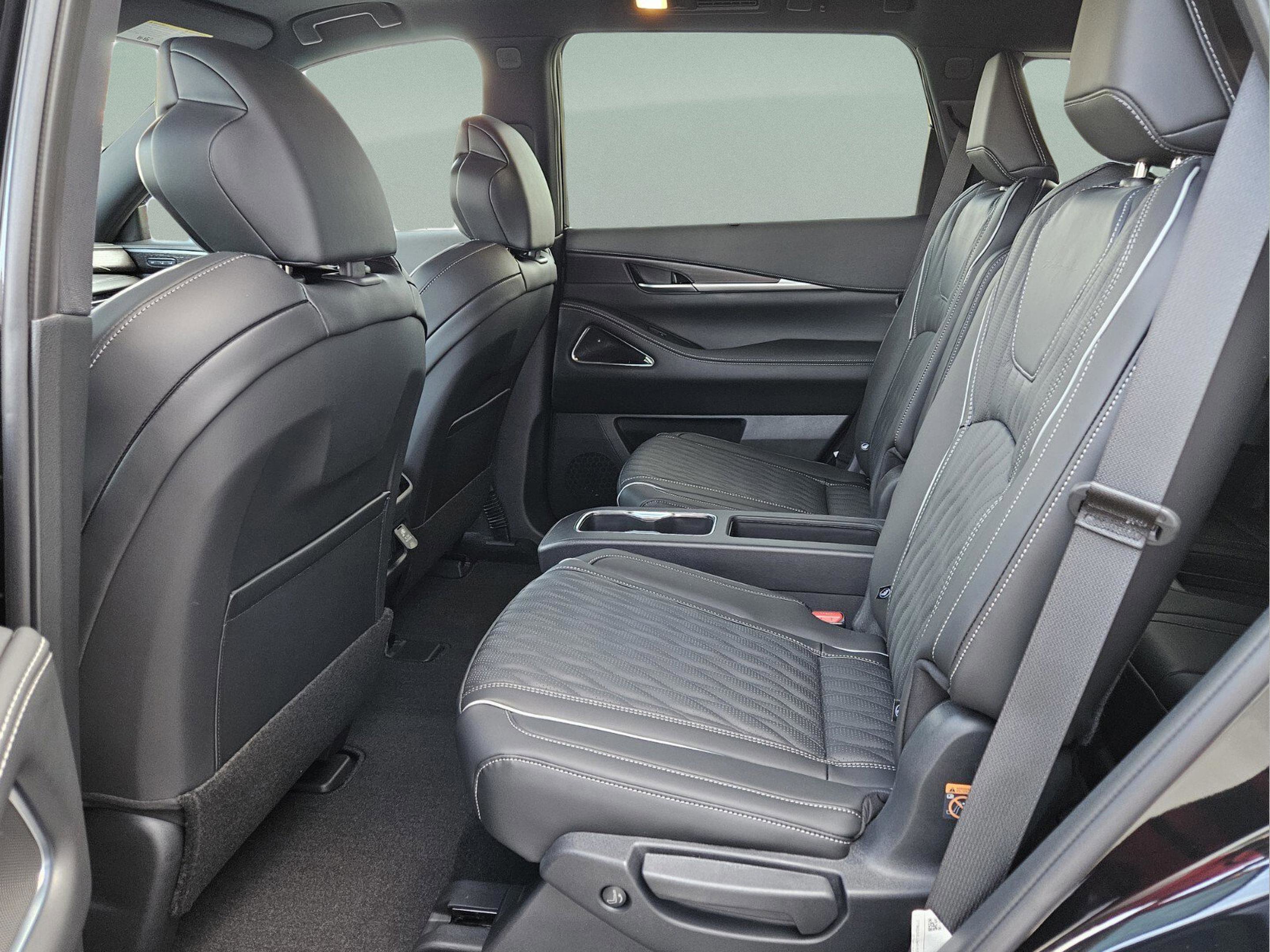 New 2026 INFINITI QX60 Autograph image 13