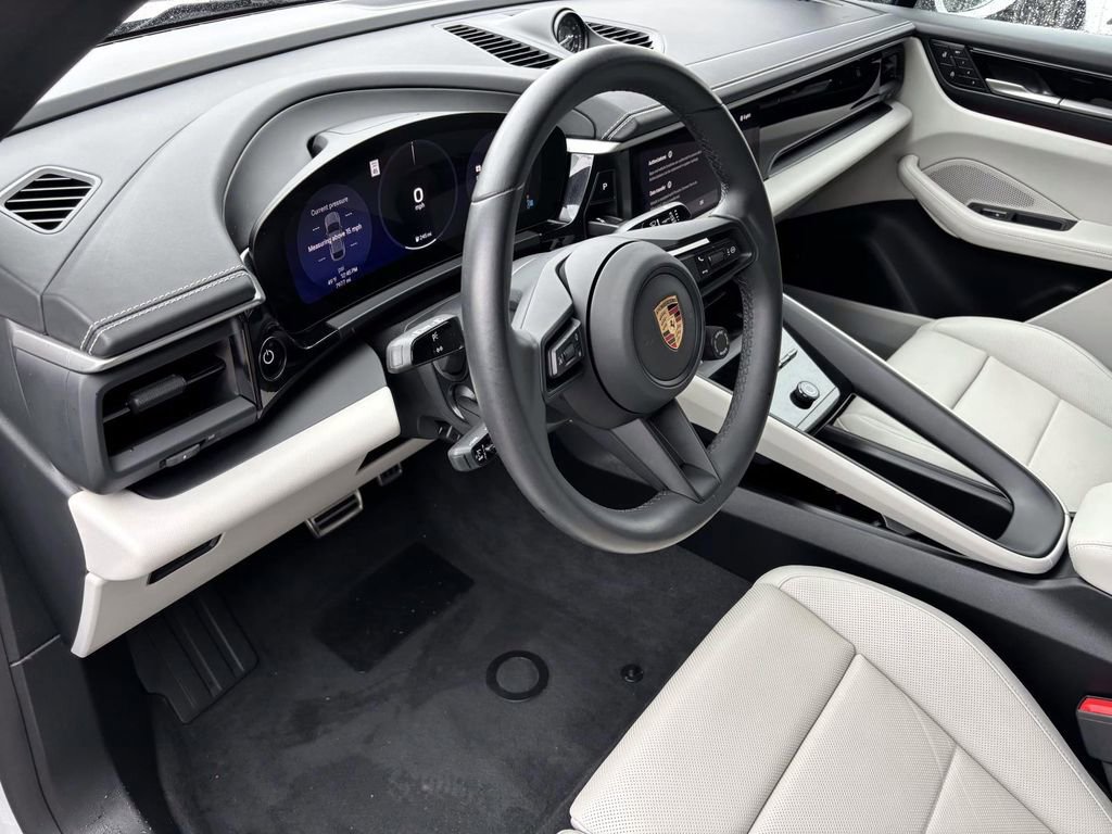 Certified 2025 Porsche Macan 4S Electric image 19