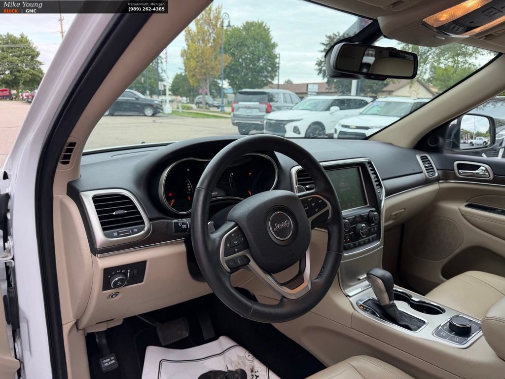 Used 2016 Jeep Grand Cherokee Limited AWD/4WD image 15