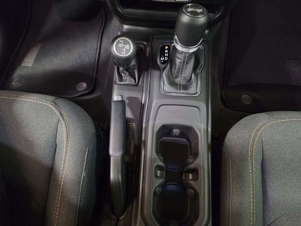 Certified 2025 Jeep Wrangler Unlimited Sahara image 23