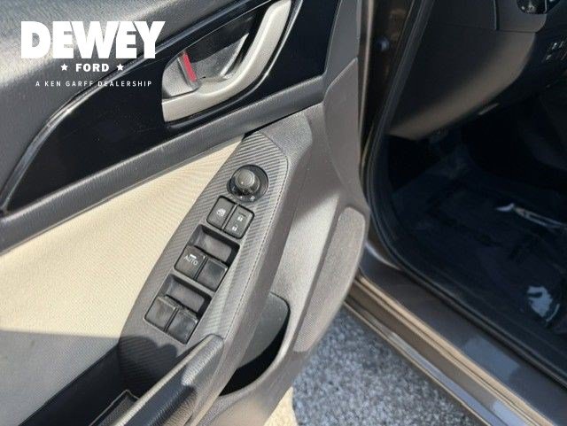 Used 2015 MAZDA MAZDA3 i Touring FWD image 11