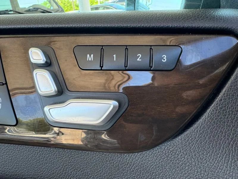 Used 2017 Mercedes-Benz GLS 450 4MATIC image 31