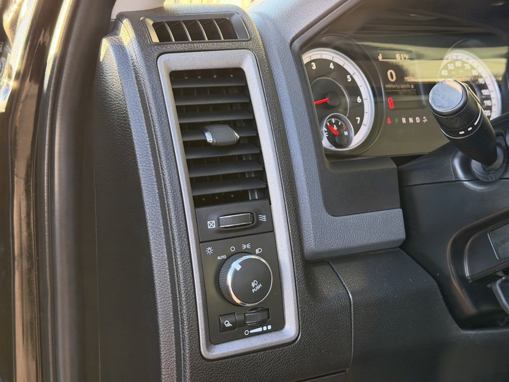 Used 2014 RAM 1500 Express image 21