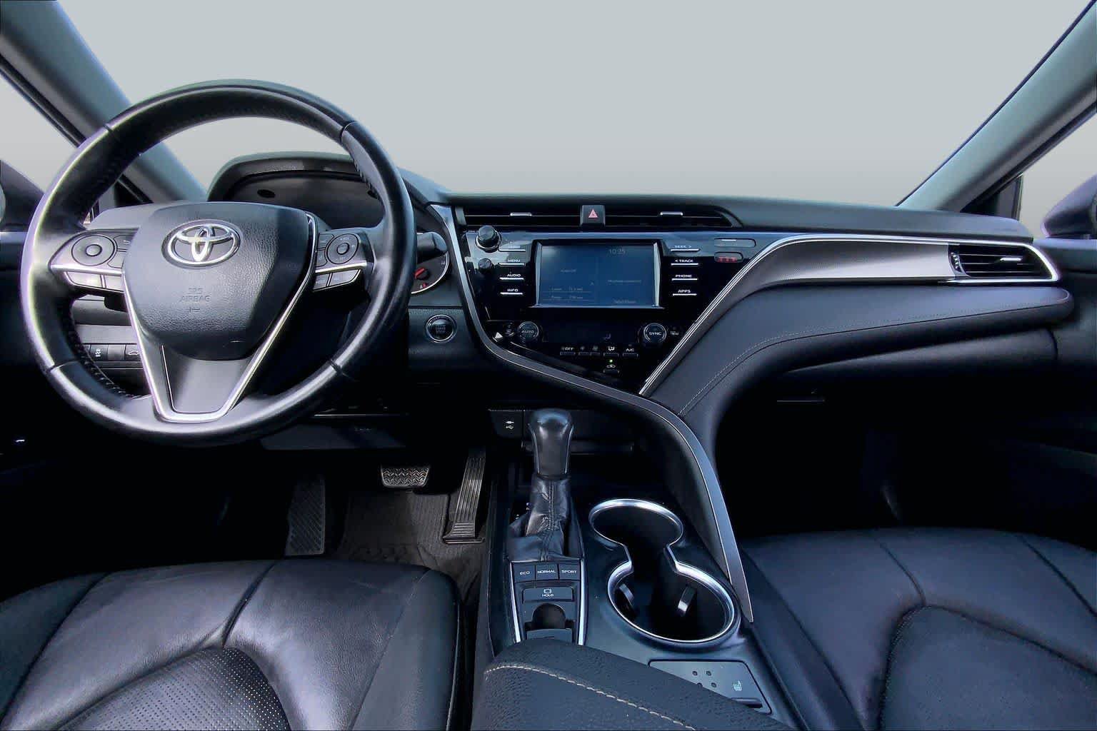 Used 2018 Toyota Camry XSE FWD image 15