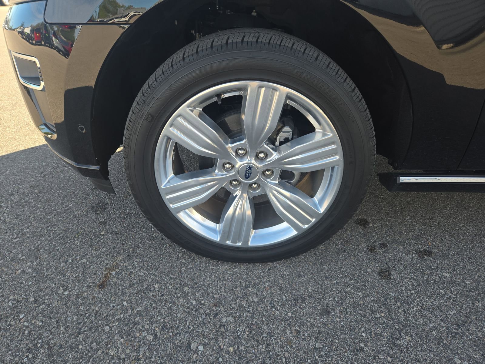 Certified 2024 Ford Expedition Max Platinum image 31