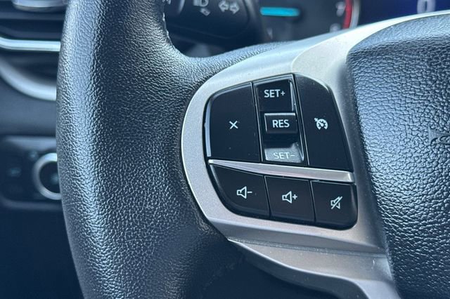 Used 2024 Ford Explorer XLT w/ Equipment Group 202A image 27
