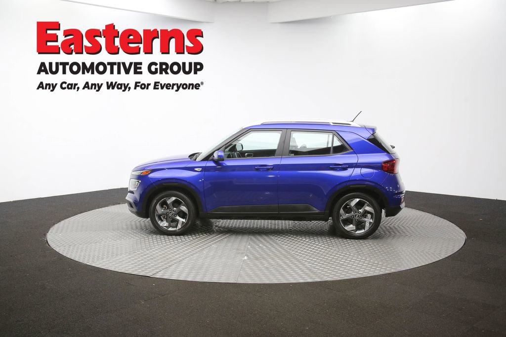Used 2023 Hyundai Venue SEL image 55