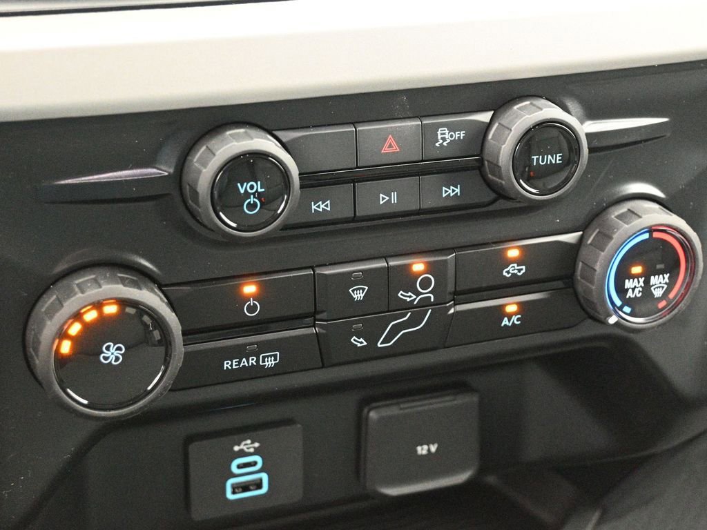 New 2026 Ford F250 XLT w/ FX4 Off-Road Package image 16