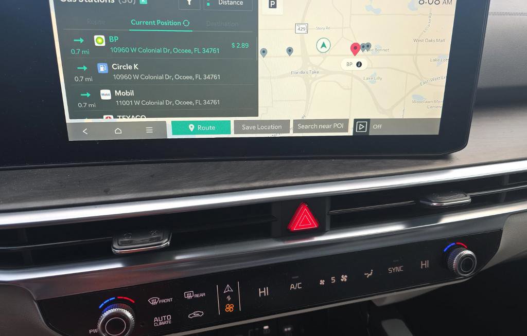 Used 2025 Kia Sorento SX image 9