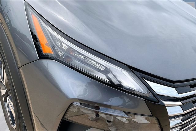 Used 2026 Nissan Rogue SL FWD image 30
